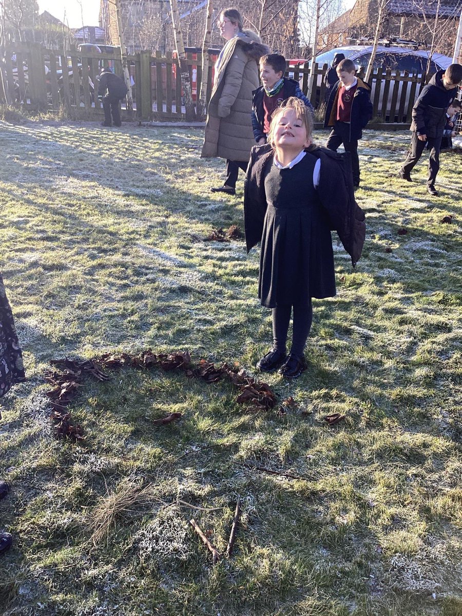 SomerbyPrimary's tweet image. Ash and Oak class have had a brilliant week taking part in the @TaskmasterEdu challenges for Children’s Mental Health week! We’ve worked together in teams and had lots of fun together. #CMHWTasking @Place2Be @AlexHorne