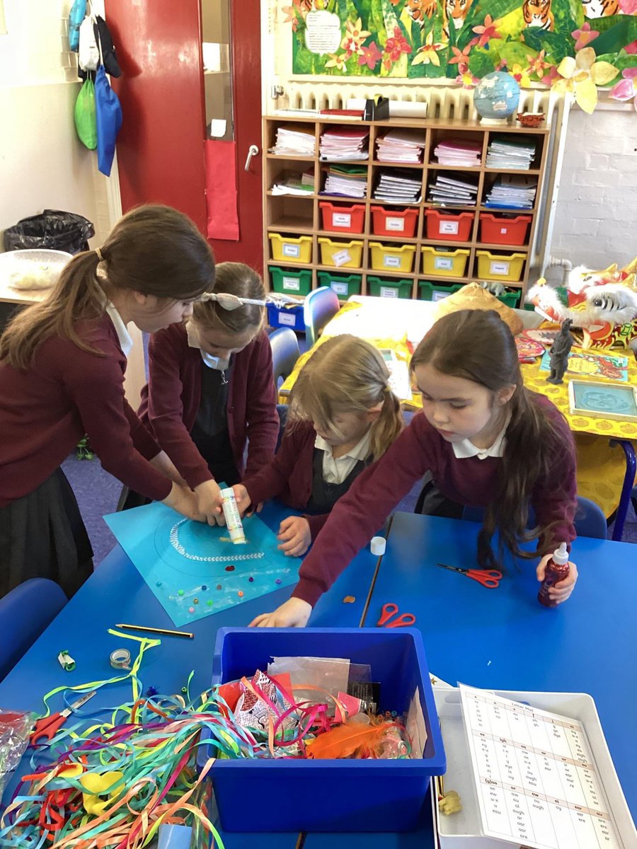 SomerbyPrimary's tweet image. Ash and Oak class have had a brilliant week taking part in the @TaskmasterEdu challenges for Children’s Mental Health week! We’ve worked together in teams and had lots of fun together. #CMHWTasking @Place2Be @AlexHorne