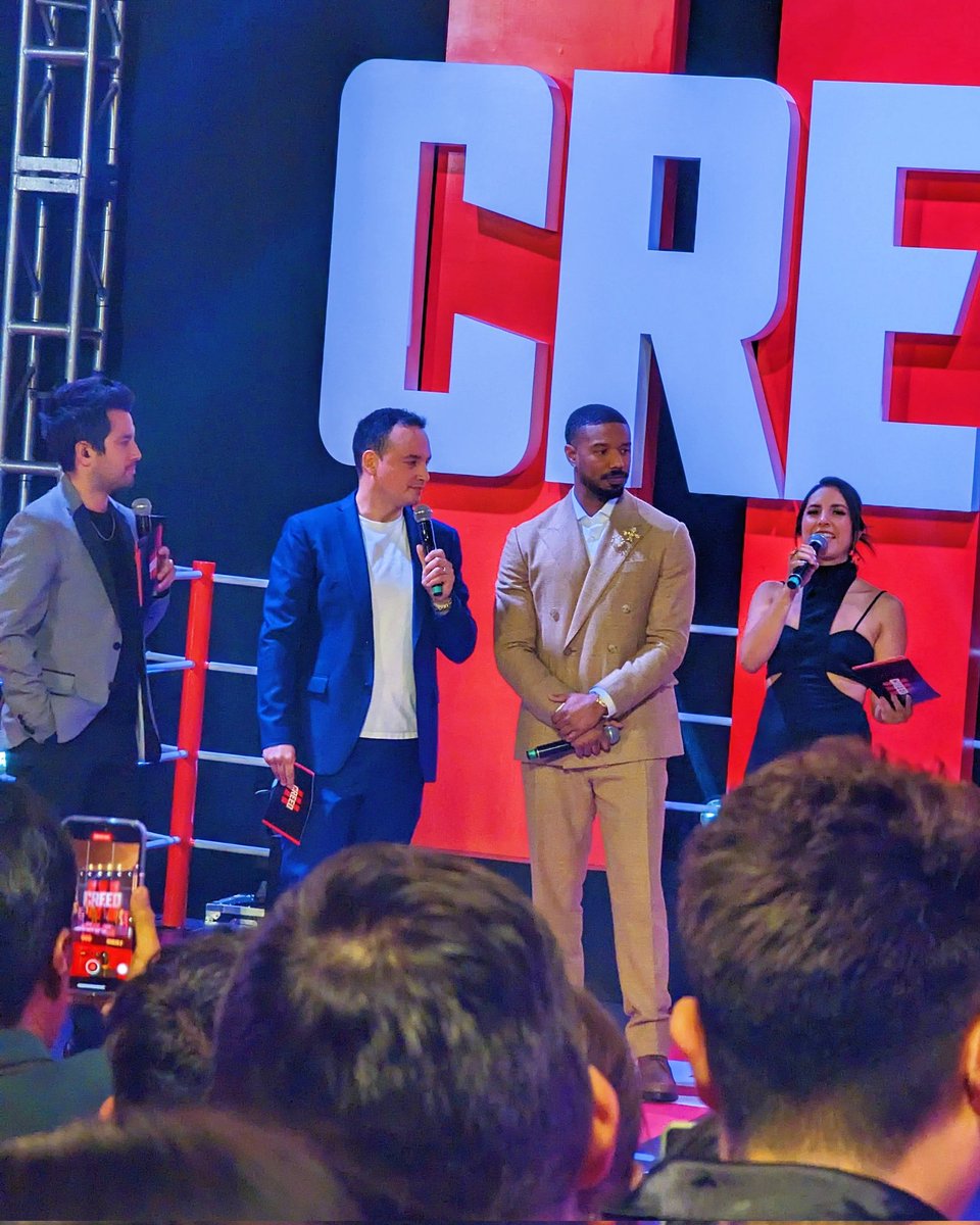 RivaPopMusic's tweet photo. Anoche se dejó todo en el ring 🥊💥 @michaelb4jordan pasó su cumpleaños en la avant premiere de #Creed3 y tuve el honor de conducir la alfombra junto a @GaboRamos y @mauriciopedroza (también recibimos al campeon @Jcchavez115 👏🏼) 
@creedmovie estrena 02/03/23 y está imperdible! https://t.co/7K4Olwcgl2