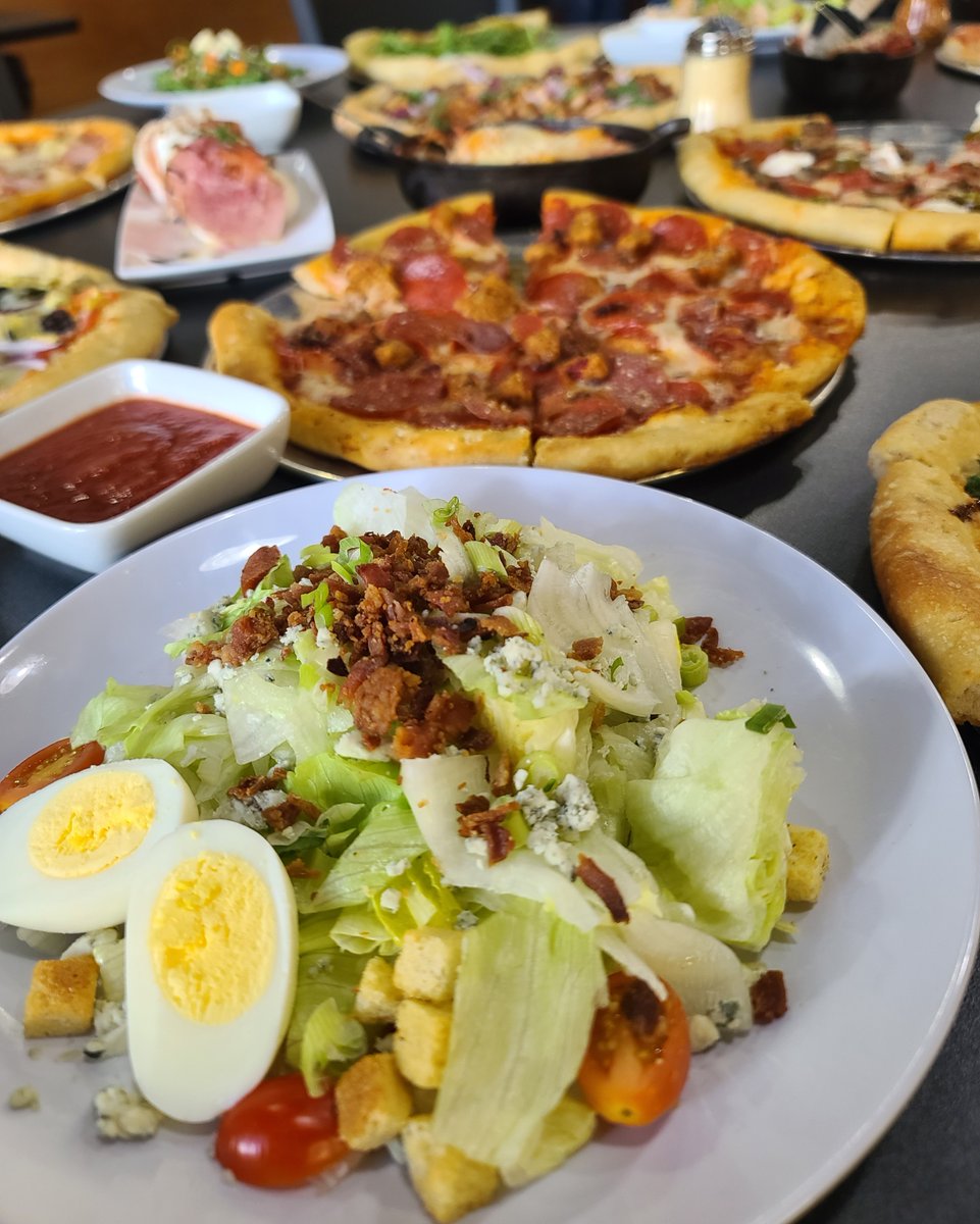 BergheimPizzaCo's tweet photo. Excited for the Super Bowl? Celebrate with us at Bergheim Pizza Co-- pizza, beer, wine, and good times on the patio, plus delivery options available! #pizza #football #SuperBowl

🍺🍷Beer &amp; Wine ~ Dine-In or Take-Out. https://t.co/tfociqsFAX
