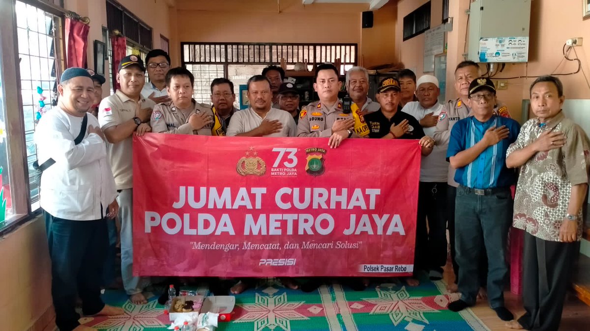 kipay08's tweet photo. https://t.co/6mzmc7iX9q
Full real vedio... Ketua Dpc Forkabi dampingi Kapolsek pasar rebo Jumat Curhat Polda Metro Jaya tempat Rw 07 kel Cijantung Kec pasar rebo  hadir Kapolsek
#jumat #curhatpoldametrojaya #forkabi #pasarrebo #kapolsek #fkdm #rtrw #cijantung #forkabihits https://t.co/n9LW0QnBWv