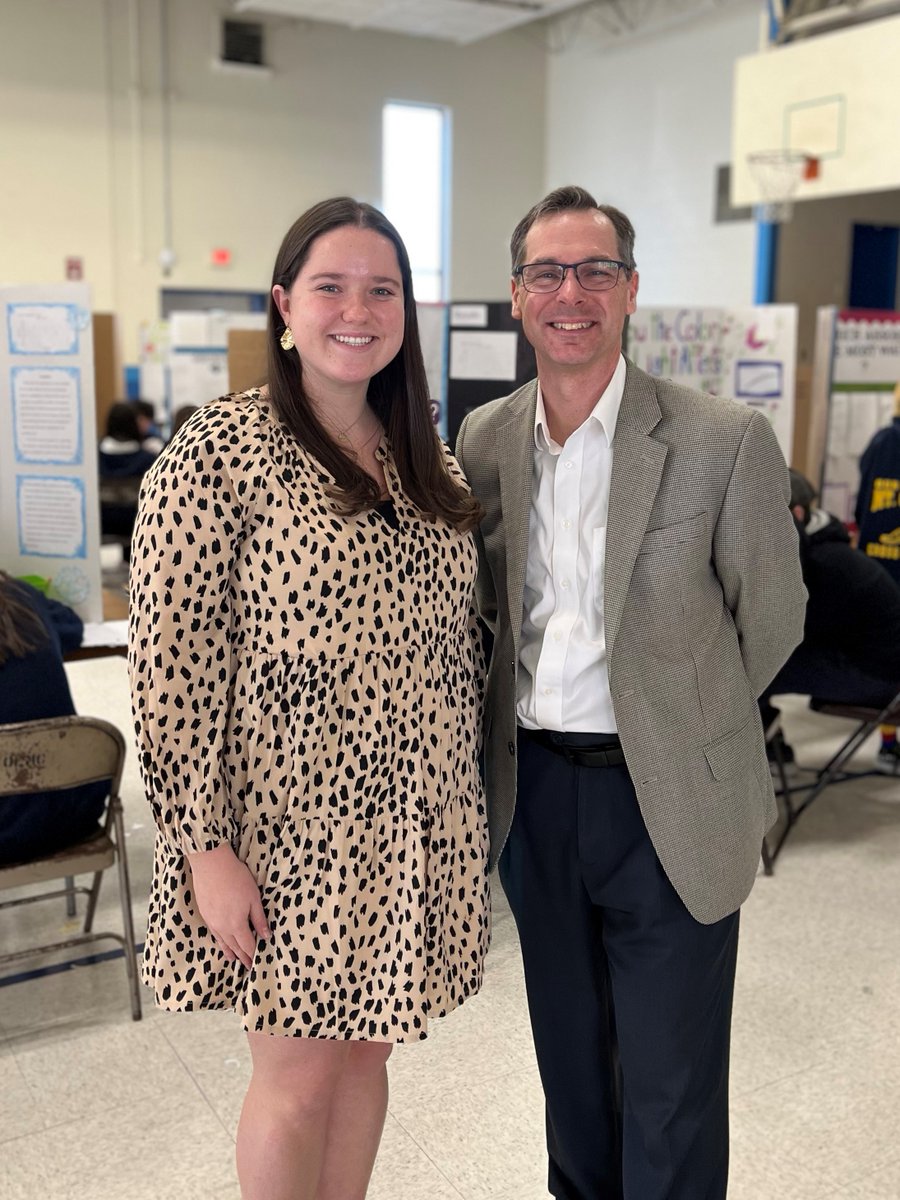 Students at Our Lady of Mt. Carmel #School took on the role of #scientists to complete investigations using the scientific method. Good luck to OLMC as they advance! 
(PACT teacher Sarah Devoe @villanovau '22) and @ChrisKeavy2018) #students #projects #science #Catholic #csw2023