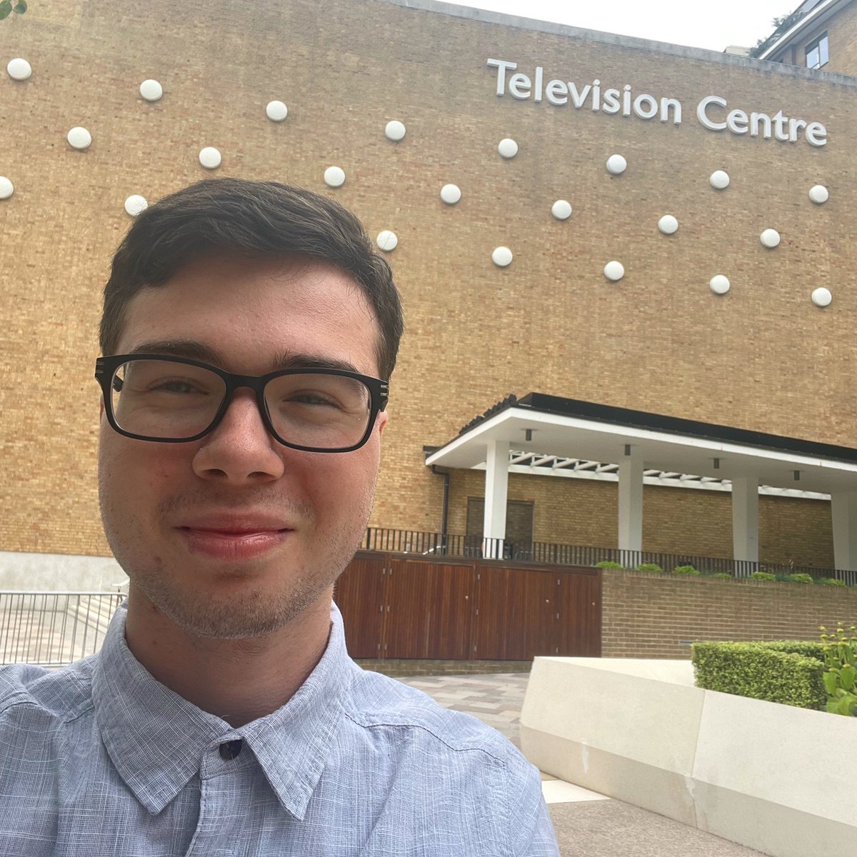 HarrisonRBRadio's tweet photo. Some news…

@ChrisGPackham’s Inside Our Autistic Minds will feature Murray Bruce, a non-speaking autistic man. I am honoured Murray chose me to narrate a short film about his life. It was a delight to meet him &amp; his wonderful family in the programme.

📺 Tuesday, 9pm, @BBCTwo 📺 https://t.co/TnTfVIEJat