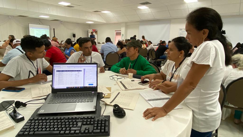 RenovacionCo's tweet photo. Desde los PDET guardamos todo el respeto a los enfoques territorial, étnico y de género, plasmados en el Acuerdo de Paz con las FARC-EP. Hoy, en el Encuentro #PazAvanzarCumpliendo, participan los delegados del Mecanismo Especial de Consulta (MEC) de los Montes de María. https://t.co/MCBR5bAjFd