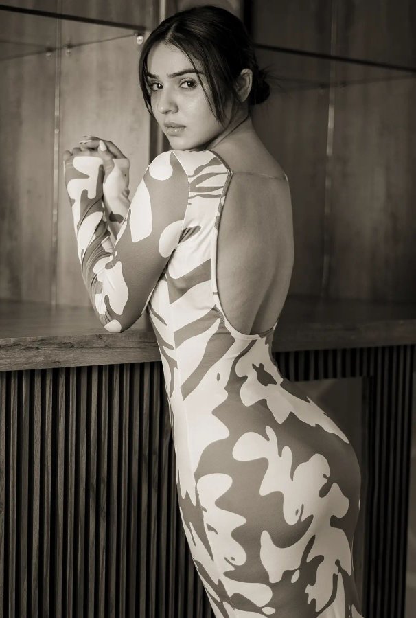 FonjJiNaYAIlvKH?format=jpg&name=900x900