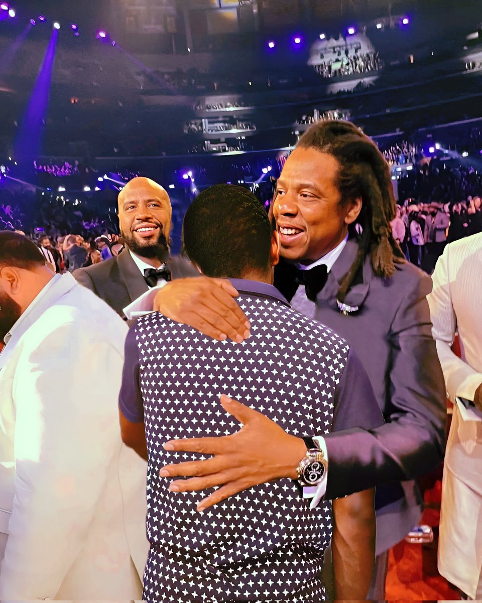 KbMalawi's tweet photo. THE 65 ANNUAL GRAMMY AWARDS🇺🇸 @djkhaled @RickRoss @KbMalawi 🇲🇼😁😁 https://t.co/42QZu0f4AY