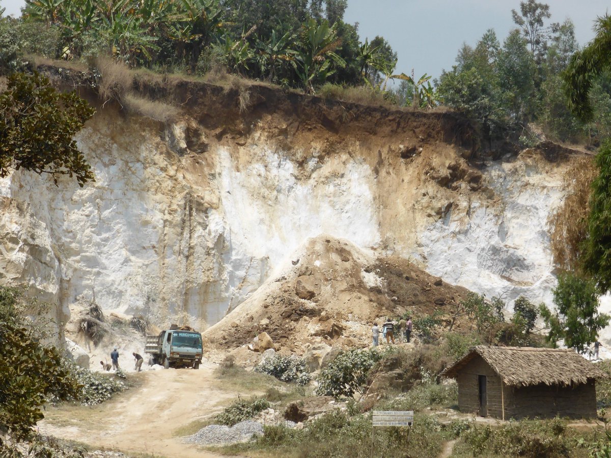Mining activities, road construction and deforestation impact #landslides in Eastern DRC. Check the <a href="/EGU_NHESS/">Natural Hazards and Earth System Sciences (NHESS)</a> study led by <a href="/ClaudeMakimates/">Dr Jean-Claude Maki Mateso, PhD</a>! 

#Africa #DRC #RDC 
<a href="/africamuseumbe/">The AfricaMuseum</a>
#CRSN Lwiro 
@ELI_UCLouvain
#georiska