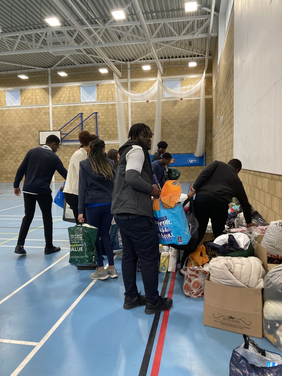 Thank you to all our students for the help they provided today for #TurkeySyriaEarthquake. All the donations are now on their way to those in need! 👏☺️ #support