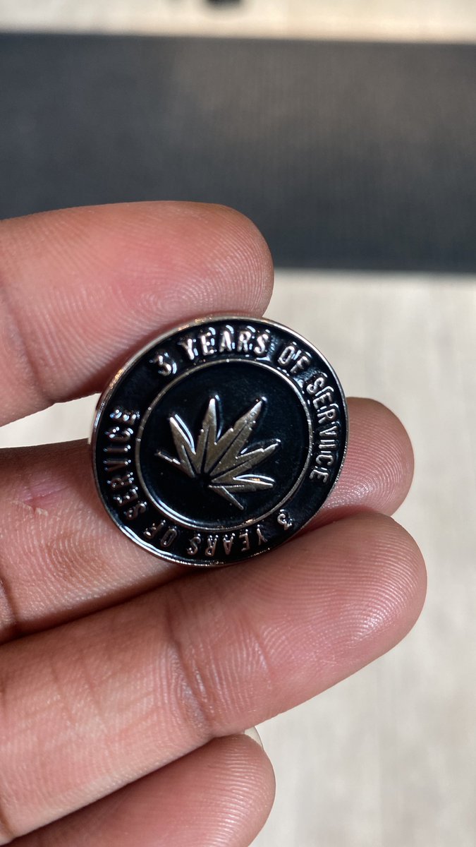 FirstPlaceASE's tweet image. Really 13 years in but hey who’s counting…
•
Here’s to 3 years in the legal cannabis space…apparently that’s worth $100 
•
Sign up on my site to learn more about the cannabis plant, culture, and lifestyle 🔥📦 enterHOTBOX.com

#BudtenderLife #CannabisConsultant