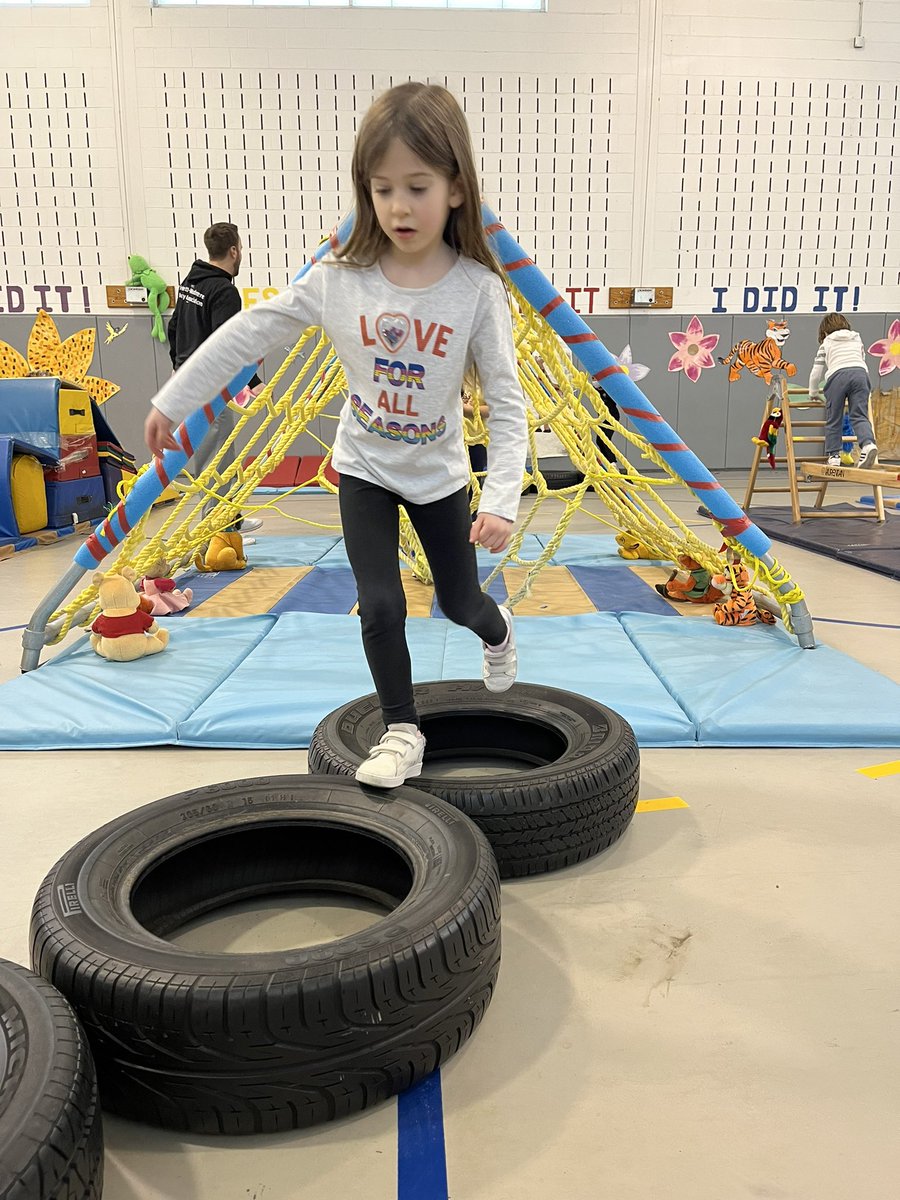 LaspinaCoach's tweet image. Our students at FECC are loving the Safari obstacle course this year!! #FECC #physed @HWPSBulldogs