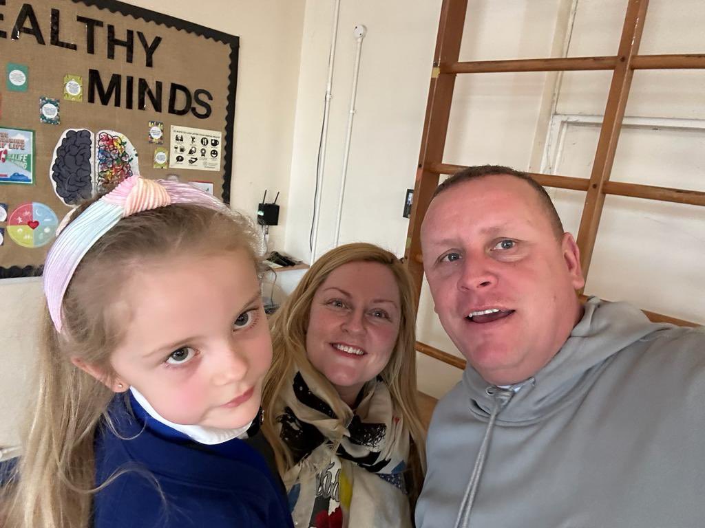 sarahwinter80's tweet photo. We are so proud of you Hattie 🌟⭐️💫✨🌙 &amp; well done to all the children who were voted child of excellence x @halewoodcofe #ChildOfExcellence https://t.co/OGNeXrPhuq