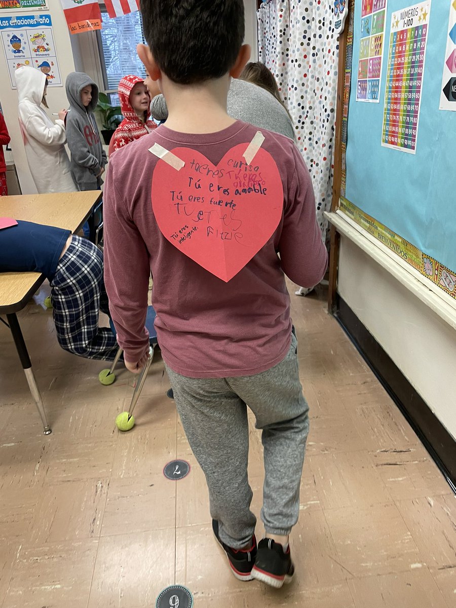 sullivan_teach's tweet photo. Our 3rd graders had so much fun spreading kindness by giving one another compliments in Spanish! #belongingmatters https://t.co/sSm5kn5C8k