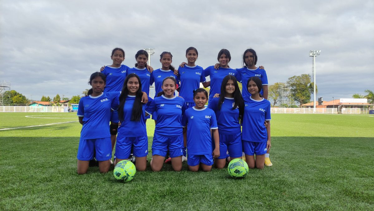 VeraguasCentro's tweet photo. Nuestras jugadoras U14 y U16 de @VeraguasCentro están listas para la reactivación del Campeonato Nacional Infanto Juvenil en ambas categorías, bajo la dirección técnica de Fátima Navarro.

#SomosVeraguasCentro ⚽ https://t.co/yipUY4LycT