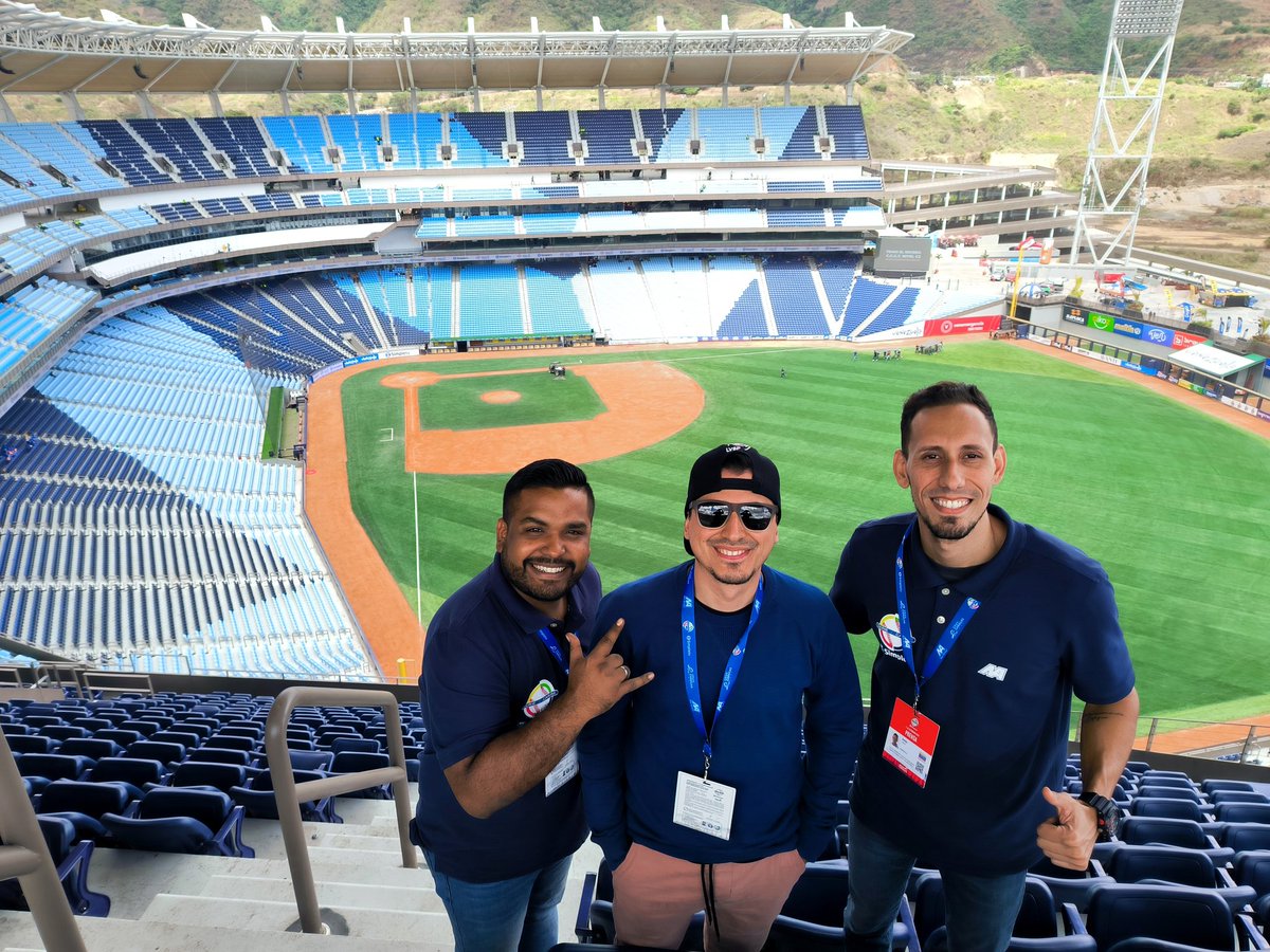 AnSZIur's tweet photo. La representación de prensa de equipos en el Comité Organizador:

Cardenales 🔴
Leones 🦁
Magallanes ⚓

Dream Team en Serie del Caribe 🇻🇪⚾. Maboyz 🐎🐎🐎 https://t.co/NNQUd8V6eD