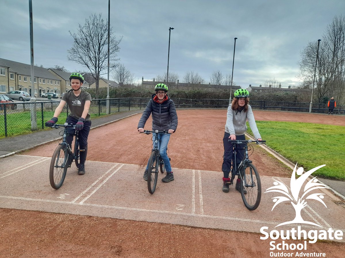 southgateHD5's tweet photo. A great way to end the school tearm at the Speedway 🚴‍♀️ 🚵‍♂️ #GetCycling #BikeLife #FridayFeeling #CyclingForAll #MountainBiking #BritishCycling #GetOutSide @KirkleesCouncil @AlbionCycling @BritishCycling @frogbikes @FrogBikesUSA @IOLOutdoorProfs @LearningAway @muc_off @FrogbikesNL https://t.co/QMq1tEXJme