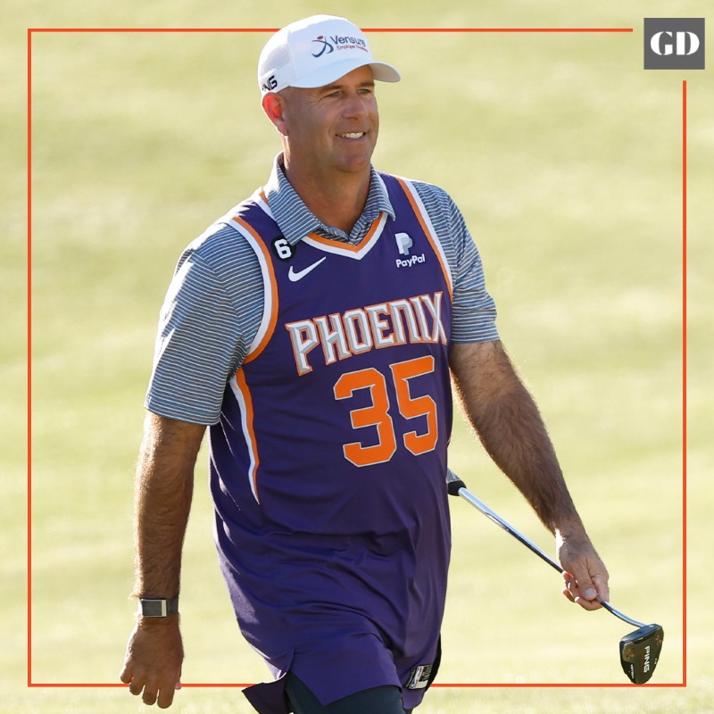 Stewart Cink is the new, improbable fan favorite at TPC Scottsdale after  rocking this Kevin Durant Suns jersey, This is the Loop