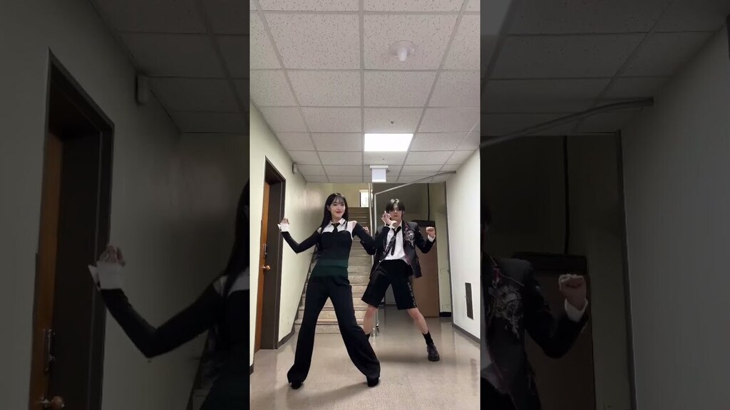 LanHatari's tweet image. 🖥👍 on YouTube: #신비 의 PULL UP Challenge with #연준 🐈⬛ #PULLUPchallenge #풀업챌린지 youtube.com/watch?v=wMMh43…