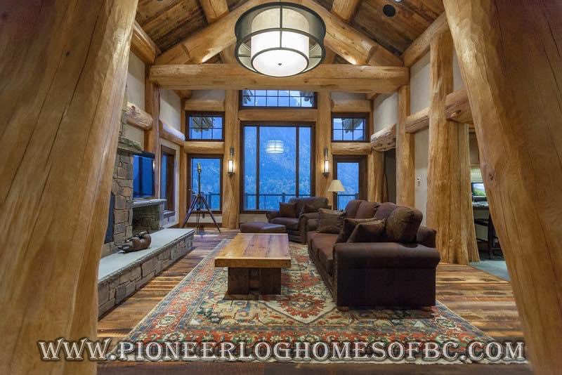 #FunFactFriday! At @PioneerLogHomes , we handcraft a variety of homes, such as Full Log, Post & Beam, Timber Frame and Hybrid Fusions. If you can dream it, we can build it! What's your preferred style? 

#TimberKings #PioneerLogHomes #LogHome #LogCabin #PostAndBeam #Handcrafted