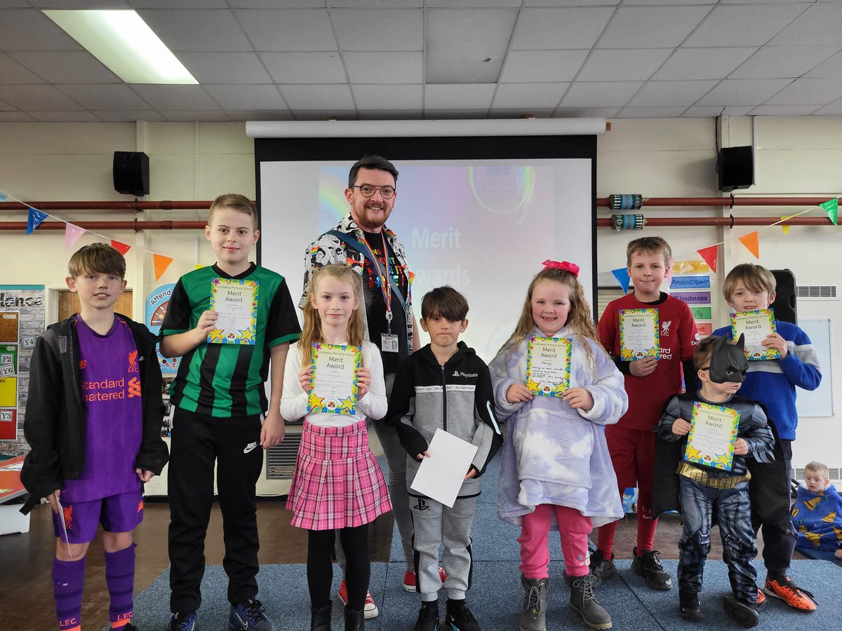 WeAreCastleway's tweet photo. Well done to our #DressToExpressDay #MeritAward winners who got to accept their awards on the #Castlewalk today! #BeKind #BeConfident #BeYourBest https://t.co/lDuVA8I4s3