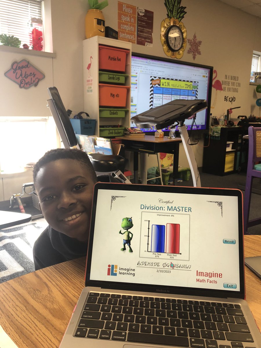 These two ⚽️ teammates are excited to become Multiplication and Division MASTERS!! AWESOME accomplishment boys! 🥳🥳 #bearshine