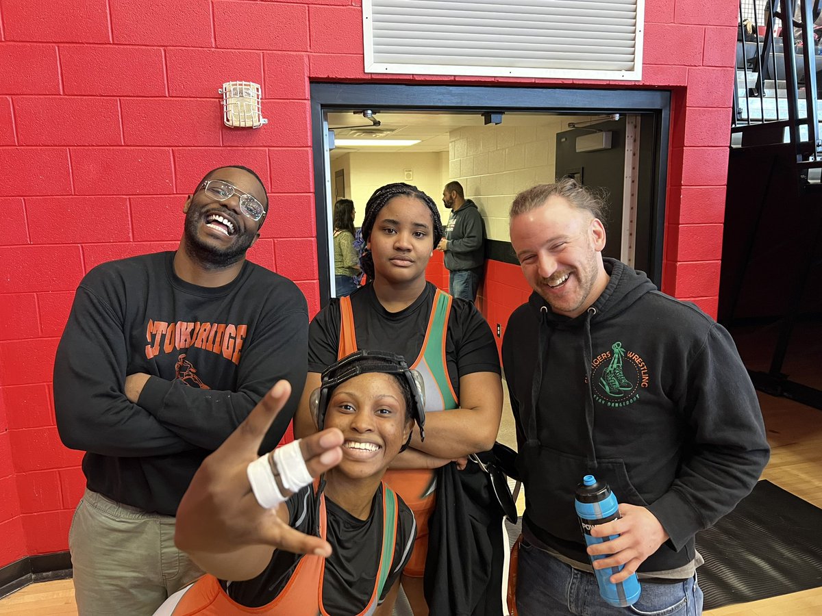 Round 1 wins for both ! <a href="/SHSwrestlingGA/">Stockbridge High School Wrestling</a> on to the next ! Go Stockbridge women’s wrestling!@SHS_HCS <a href="/NajeKool/">Dr. Lavonda Clarington</a> <a href="/ENunnallyEdu/">Eldread Nunnally, Jr, Ed.D</a> #BALLIN 🐅
