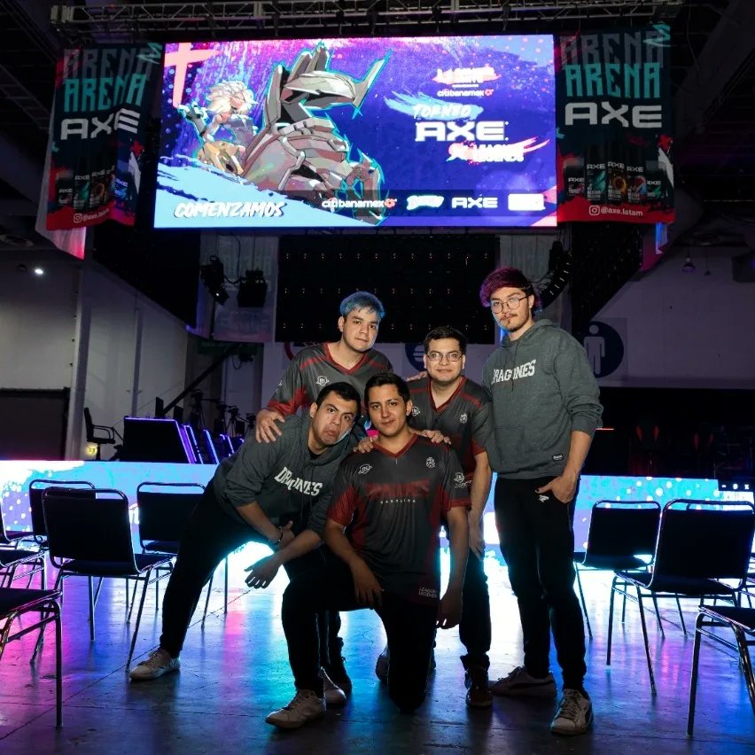 Kenulart's tweet photo. Una experiencia increíble en el torneo de @gamersunitemx 💥
Sin duda alguna el mejor evento junto con el mejor equipo en el que he estado 🐉 @DragonesEsports @UCarolinaMx https://t.co/pIeQwBMbJc