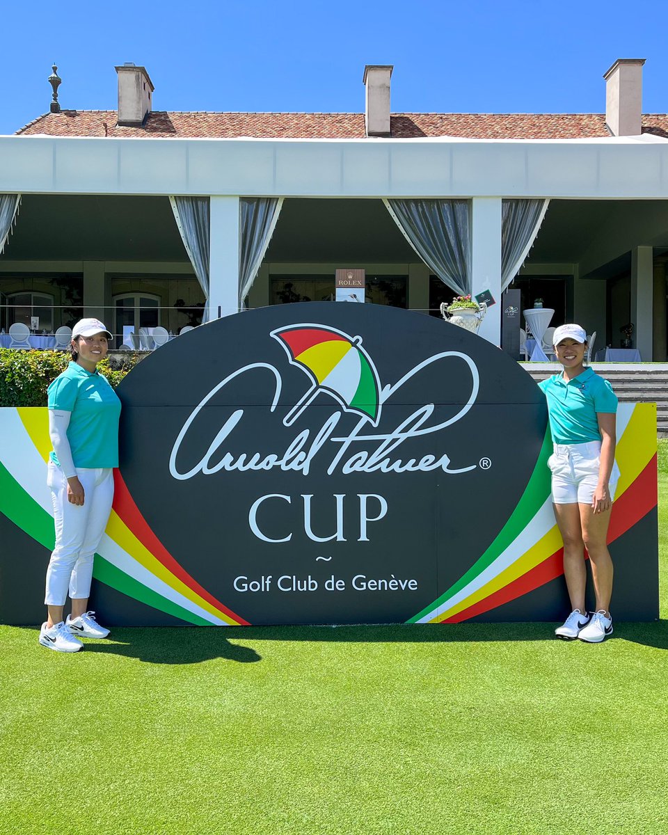 Celebrating the legacy of the legendary <a href="/ArnoldPalmer/">Arnold Palmer</a> on National Umbrella Day! ☂ 🦆 

#GoDucks x #PalmerUmbrella