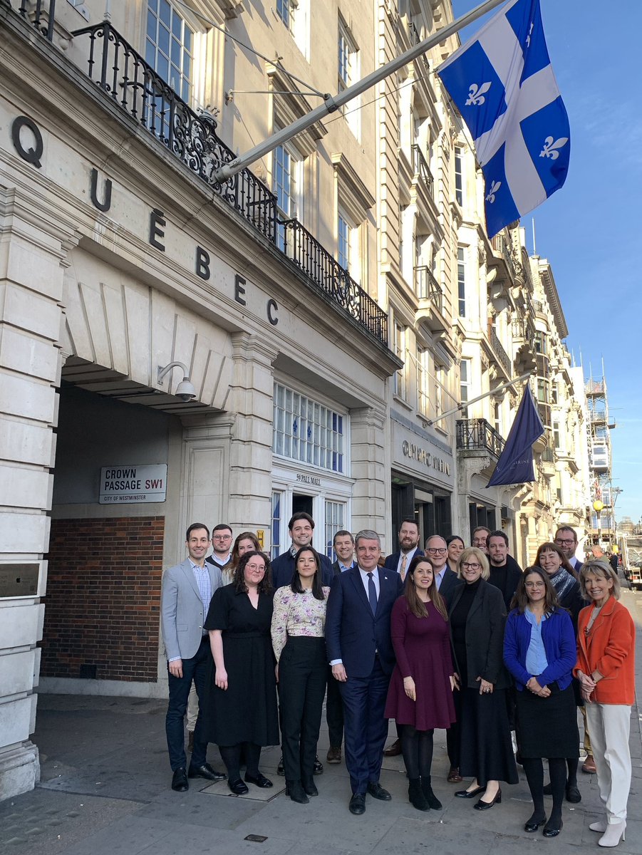 QuebecUK's tweet image. Une belle photo d'équipe avec notre nouveau sous-ministre!
C'est avec une grande fierté que nous avons reçu @ASansCartier, ici à la Délégation générale du #Québec à #Londres, pour discuter des priorités gouvernementales et de nos projets au RU, Irlande et Pays nordiques.