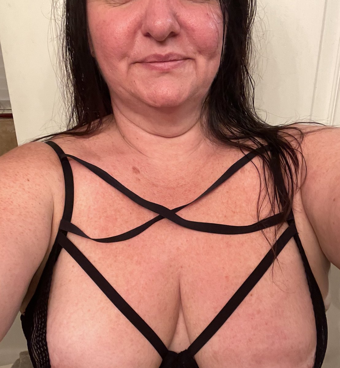BritishFoxx's tweet photo. https://t.co/h7PaU8Ls0G for full pic! https://t.co/3VOsBzFVd8