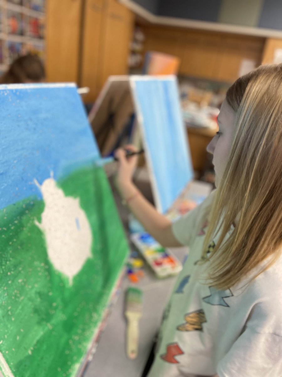 trinityareaarts's tweet photo. I could seriously teach fifth grade painting all day long. East students started ceiling tiles today thanks to a successful donorschoose campaign! One kid said “Painting is so therapeutic”. #spoton #elementaryart @east_trinity https://t.co/euLGzYBZRw