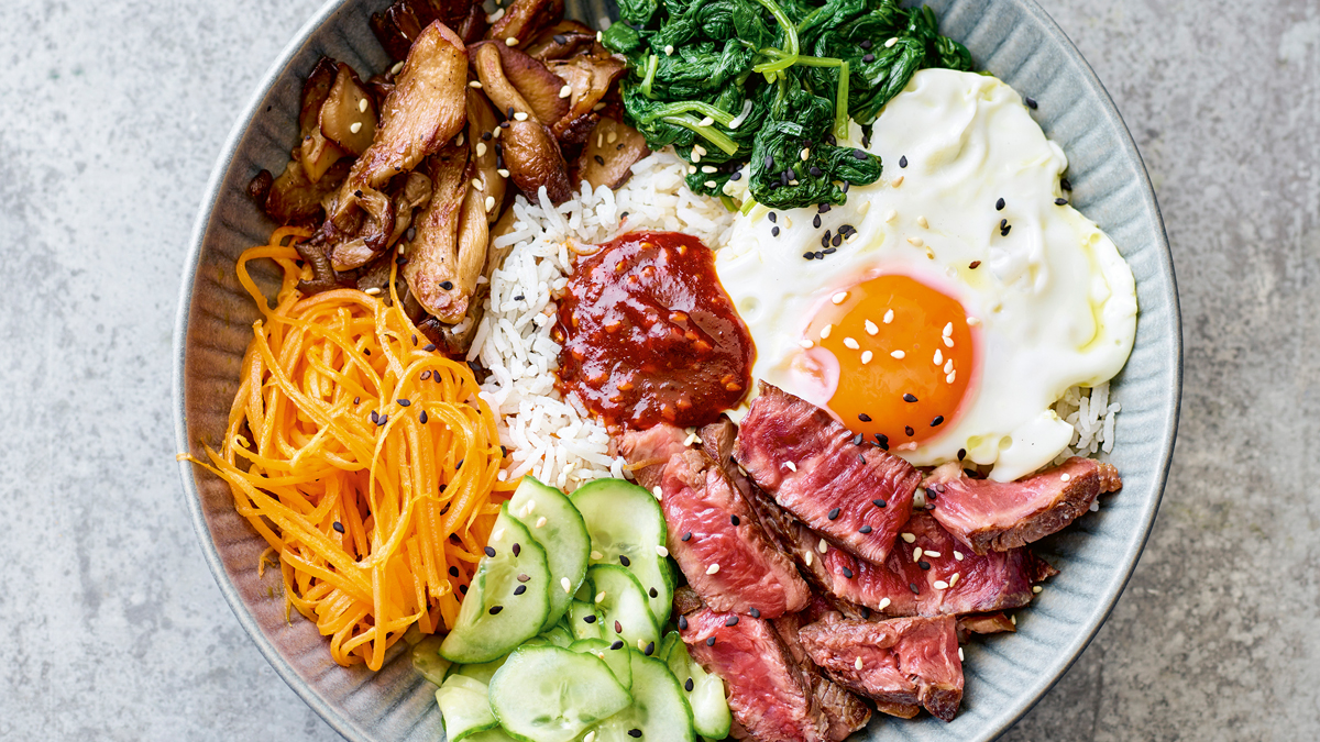 headlinepg's tweet image. Try something new this year. Delicious
 looking recipes from @Jane_Lovett #DeliciouslySimple out next month! geni.us/DeliciouslySim…