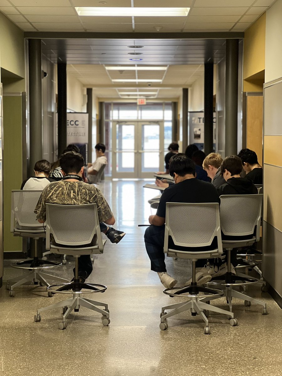 lisd_arch's tweet image. Scenes from the Studio: When the internet goes down, architects know how to go old school. #nointernetnoproblem @lisdcte @TECCeast