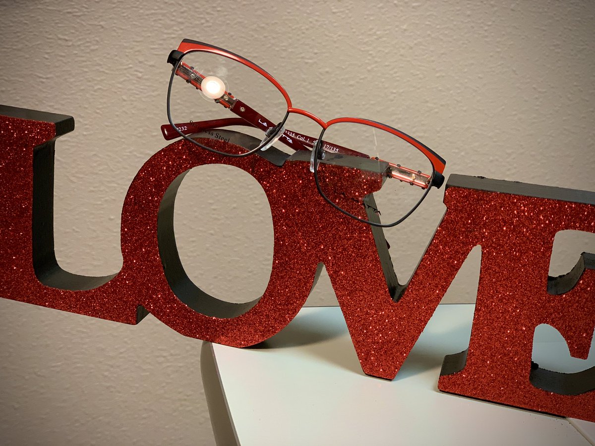 MandanVS's tweet image. It’s #framefashionfriday and we are in 😍 love 😍 with these smokin’ red frames from #LaMatta
Just in time for Valentines Day! ❤️ 
#VisionSourceMandan
#morethanmeetstheeye
#treatyoureyes