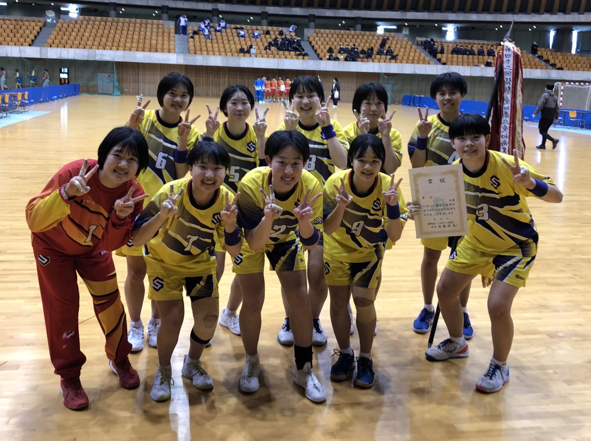 選抜の組み合わせが決まりましたね。
選抜でも泗商の子達の笑顔がたくさん見られるように、自分にできることをするのみ。
目標に向かって突き進もう！

#四日市商業高校
#心を一つに
#思えば叶う
