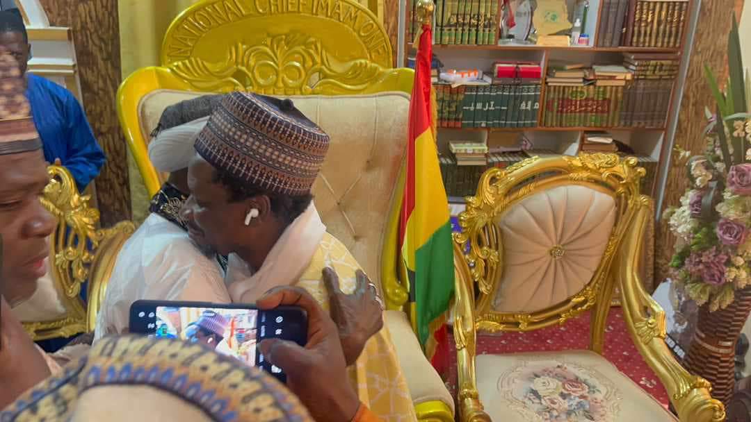 Niasse1900's tweet photo. Cheikh Mouhamadou Mahy CISSE visited the National Chief Imam, Shaykh Usmanu Nuhu Sharubutu before Jum'a prayers. @alfityanou

May Allah continue to facilitate the affairs of the Faydah and Tareeqa worldwide.

#Niasse https://t.co/H12tX0UgLA