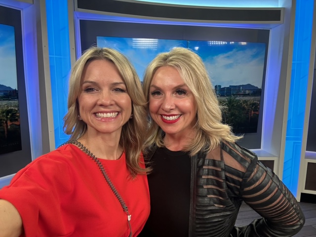 stephmackenzie7's tweet image. Here we go @KTNV with the #amazing @j2snyder #blondetakeover TUNE IN AT 9 to see all the fun