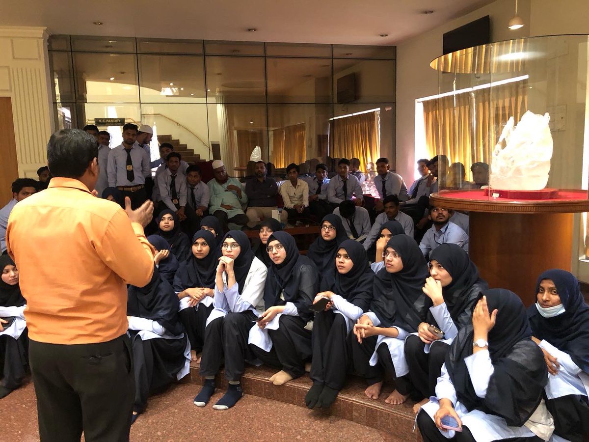 Gargoti's tweet photo. Today 48 students visit from AIT’s Institute Of Pharmacy, Malegaon 

#gargotimuseum #nashik #nasik #nashiktourism #pune #mumbai #maharashtratourism #museum #museumindia #museumofindia #students #nashiktraveller #education #school #geology #mineralogy #college #malegaon https://t.co/AzwnhUSUDT