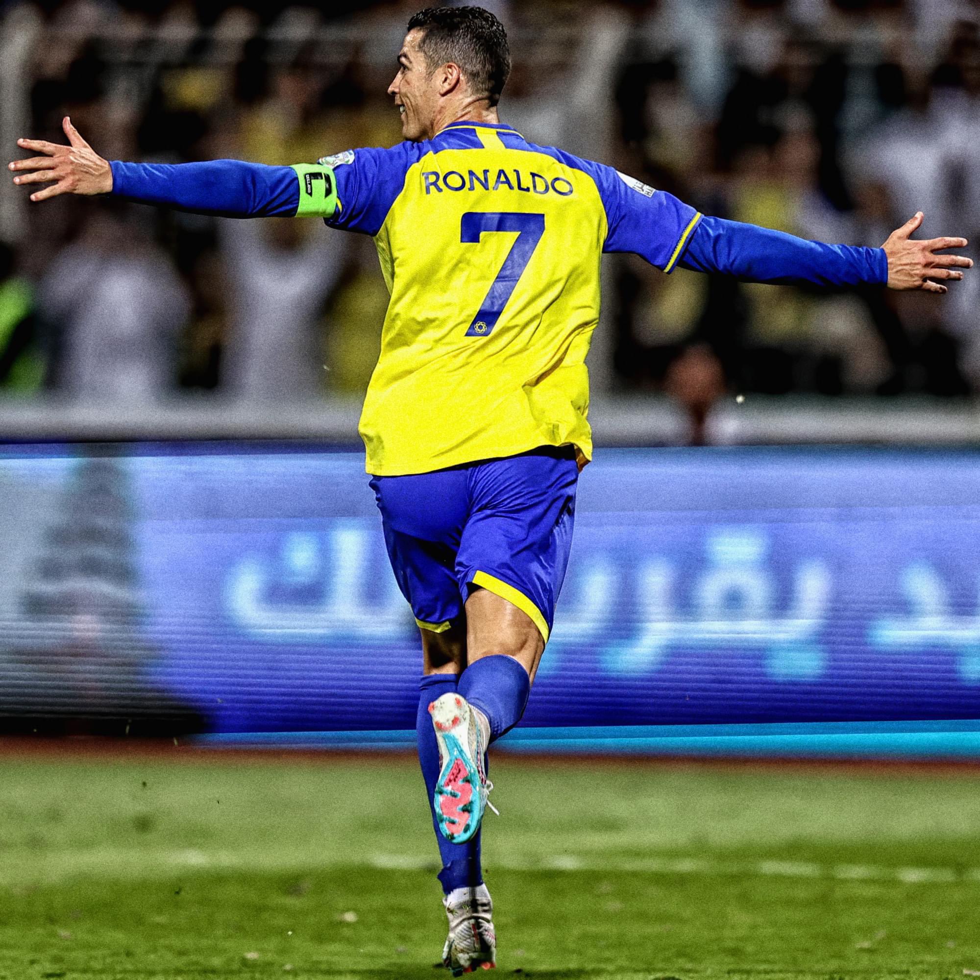 Cristiano Ronaldo sends Al-Nassr to the Arab Club Champions Cup final  thanks to a 75th-minute penalty 💪