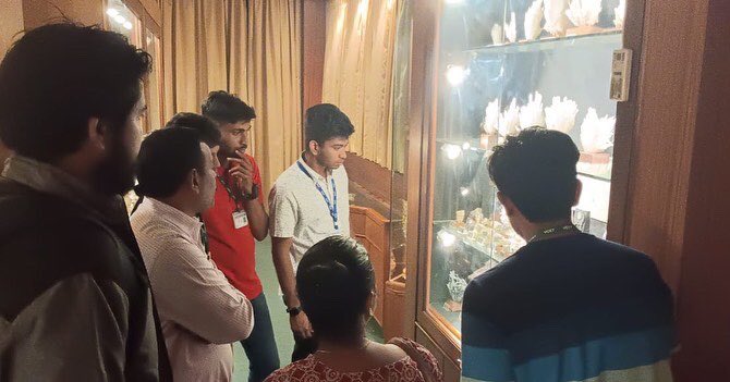 Gargoti's tweet photo. Today 30 students visit from Vidyavardhini College of Engineering and Technology, Mumbai

#gargotimuseum #nashik #nasik #nashiktourism #pune #mumbai #maharashtratourism #museum #museumindia #museumofindia #students #studentslife #nashiktraveller #education #geology #collagelife https://t.co/j7CtZ1kQ0n