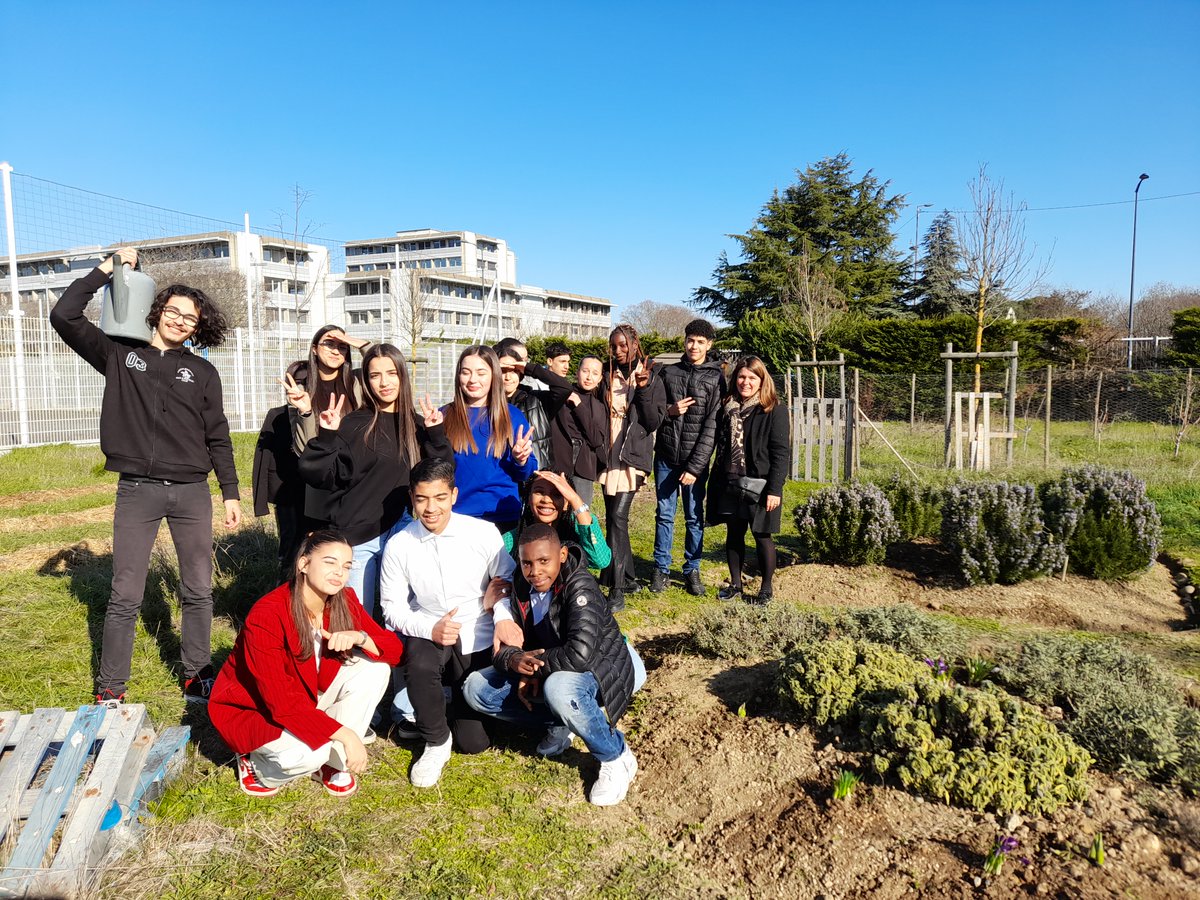 Cité scolaire Josephine Baker - Gisele Halimi tweet media