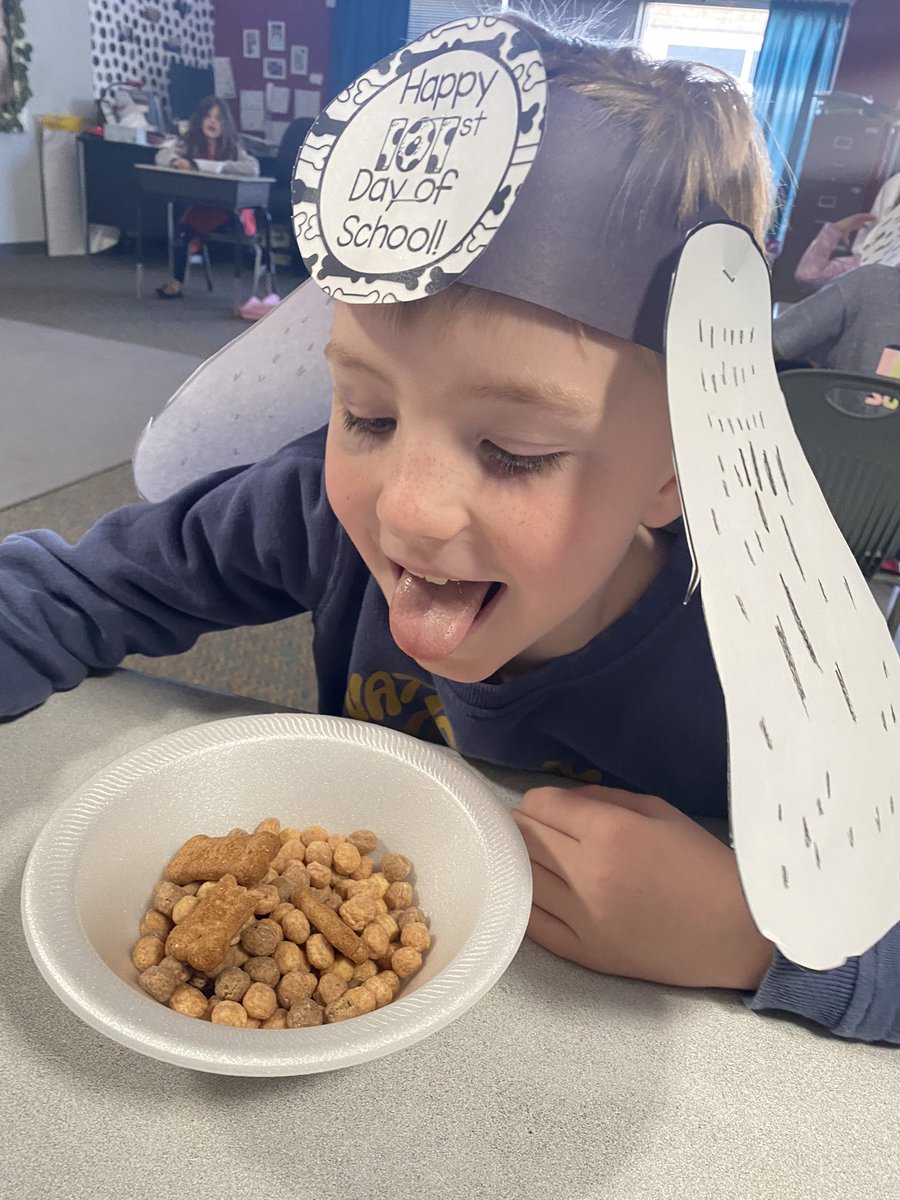 mrspruittfirst's tweet image. 101 days of school means a 101 Dalmatians celebration! @MillsRiverSch #heretofly