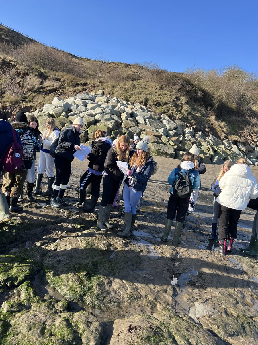 A fantastic few days doing fieldwork from the wonderful Boggle Hole <a href="/KGGSchool/">Kesteven & Grantham Girls' School</a> 🌍#ALevel #Fieldwork #EdexcelALevel #Geography