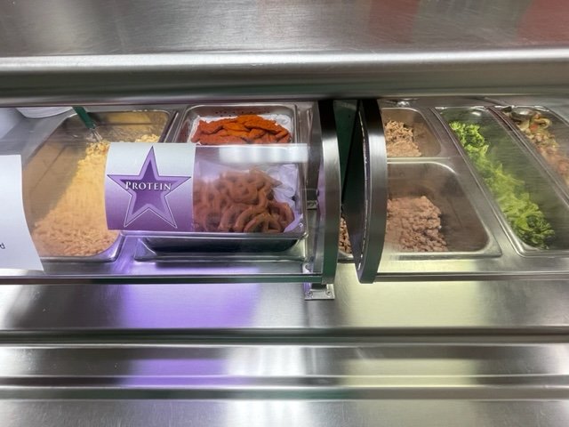 ycsFoodService's tweet photo. Mac &amp; Cheese Bar at YHS Today!!!! Cheesy, oh so good comfort food. https://t.co/NWMPihaZa6