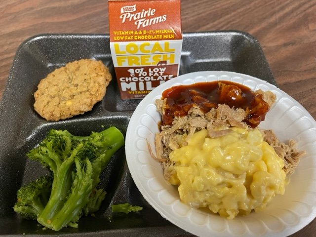 ycsFoodService's tweet photo. Mac &amp; Cheese Bar at YHS Today!!!! Cheesy, oh so good comfort food. https://t.co/NWMPihaZa6