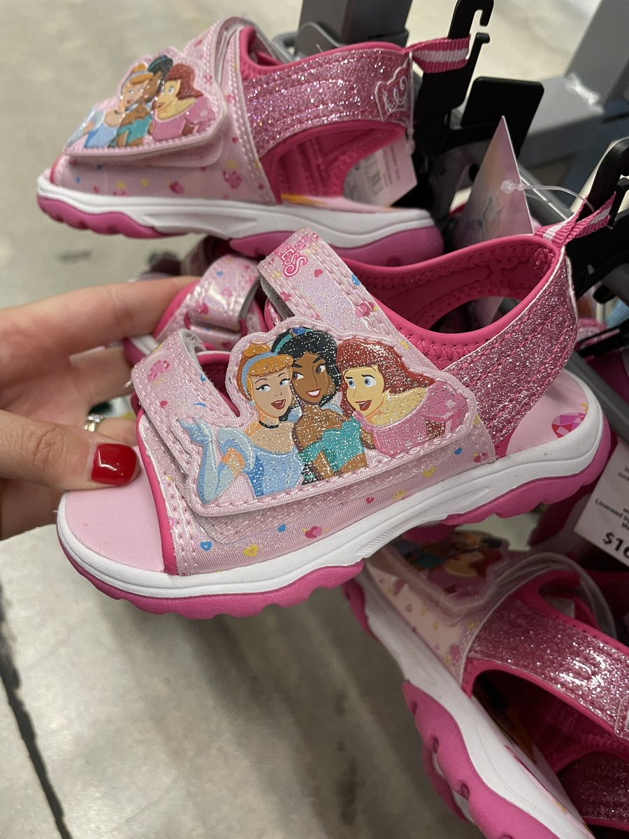 mommaeverafter's tweet photo. If you’re heading to Disney with kids soon, you need to hurry on to Walmart 😍 https://t.co/7iH8E76cHI