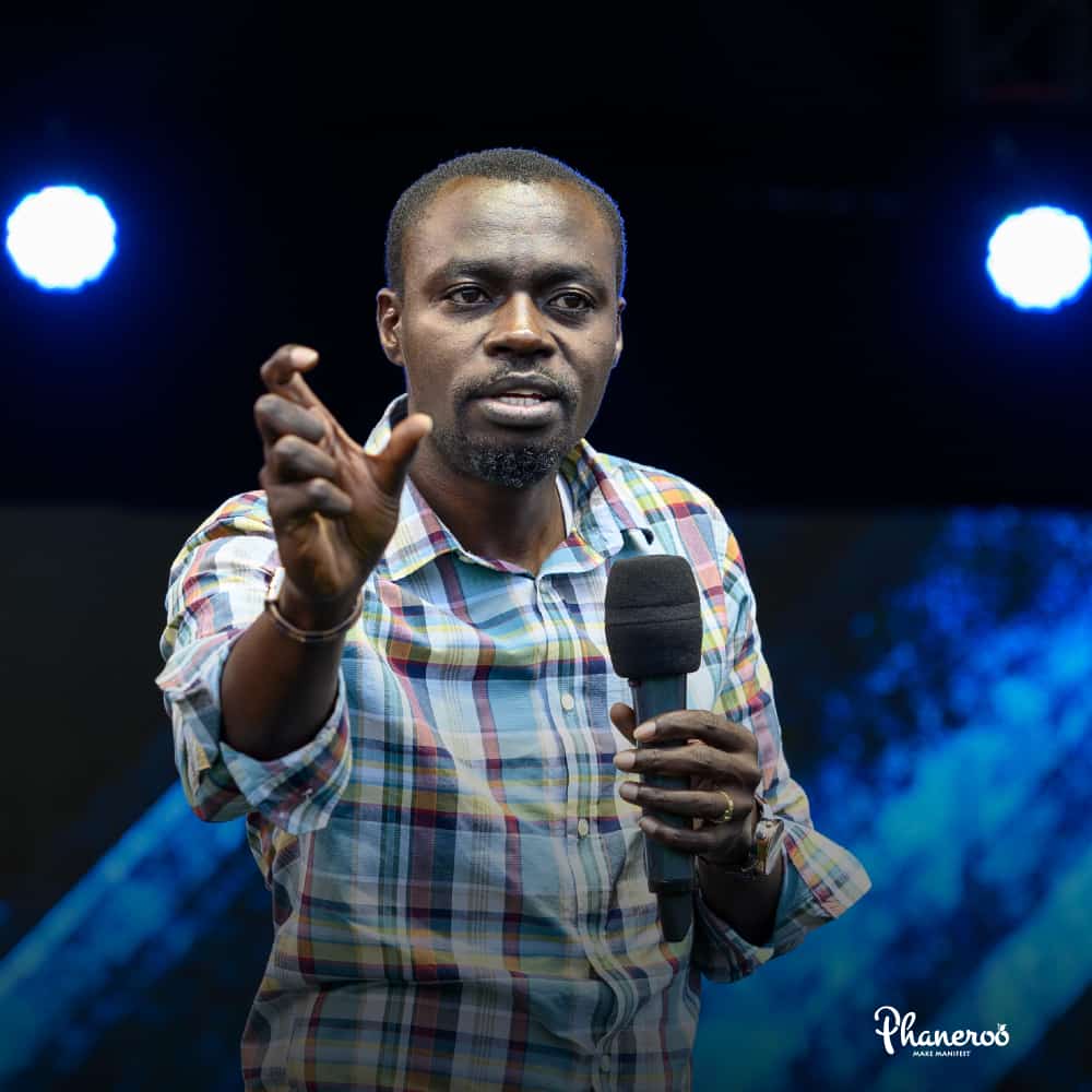 MahandeSharon's tweet photo. You will keep your rank and multiply the graces upon your life through a deliberate and consistent observation of the principles and patterns of God as set out in scripture.

#PrayerEvening 
#LiveOnManifestTv https://t.co/TIvstvLiTm