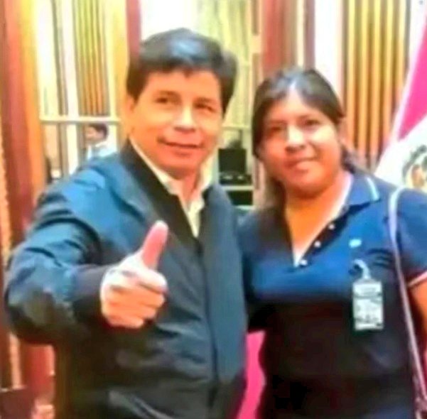 Liberfach0's tweet photo. 🚨⚠️ÚLTIMO | La @FiscaliaPeru descubrió audios donde Yaneth Navarro habla con la hermana de Pedro Castillo, y admite que “Tomaron por rehenes a dos policías hasta que suelten a Castillo”, ¿ahora que dirán los miserables que defendieron a Yaneth por llevar unos cuantos soles? https://t.co/aVkYRpcxBp