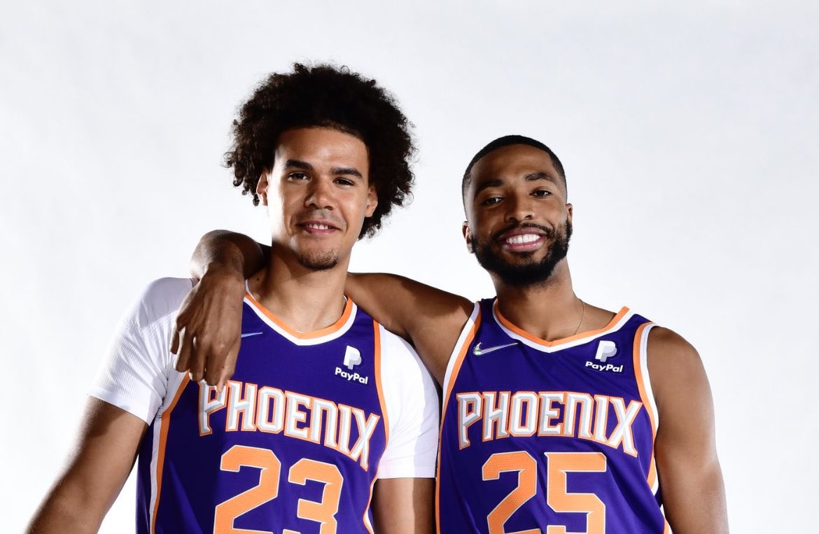 Devinl3ooker's tweet photo. THREAD : With the leaving of Mikal Bridges and Cam Johnson to Brooklyn, I have prepared the best actions of the Twins in a Suns jersey. 💜🧡♾️ https://t.co/4bjAKEQnPY
