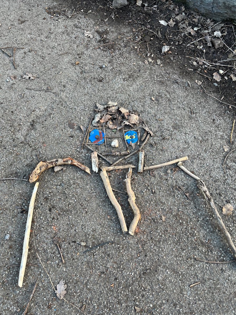 LboroGrammar's tweet image. The school has recognised Children’s Mental Health Week with the Taskmaster challenge this week. Years 6 to 8 had lots of fun undertaking a range of tasks including: Make the best rainbow, make a self-portrait, and finally making  a hat out of recycling!

#CMHWTasking #Creative