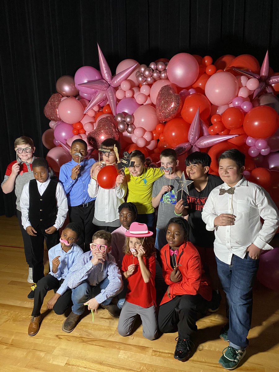 Sweetheart Dance 2023 was full of celebration, love, and so much red! Glad we got to hang out with everyone and dance the night away ❤️💕 <a href="/BryanRoadES/">Bryan Road Elementary School</a> <a href="/MissLong_2nd/">Callie Long</a>